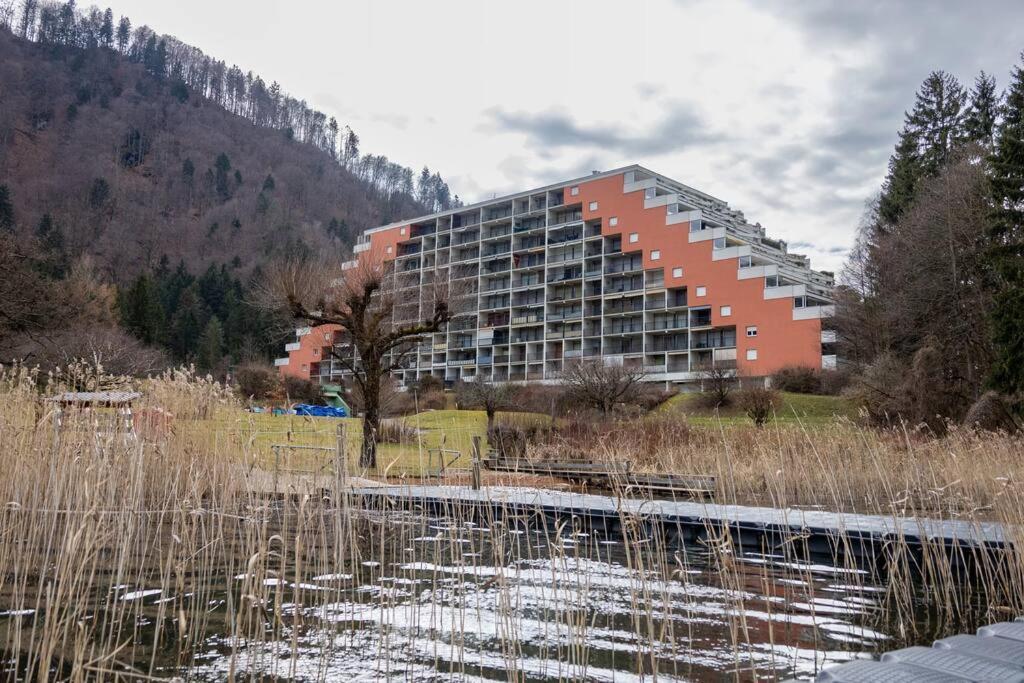 Apartment Am Ossiachersee Mit Eigenem Seezugang Landskron Bagian luar foto