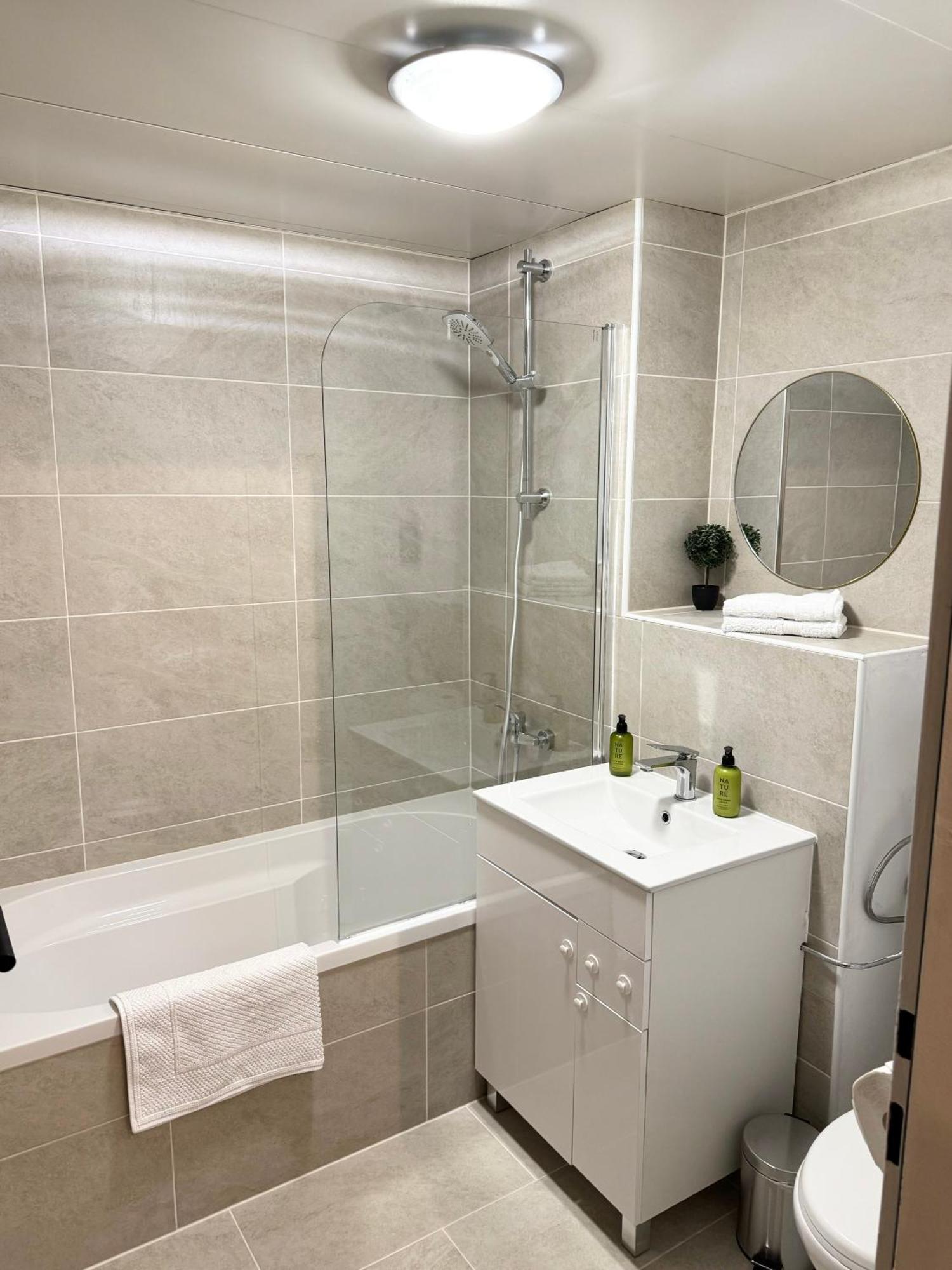 Apartment Am Ossiachersee Mit Eigenem Seezugang Landskron Bagian luar foto